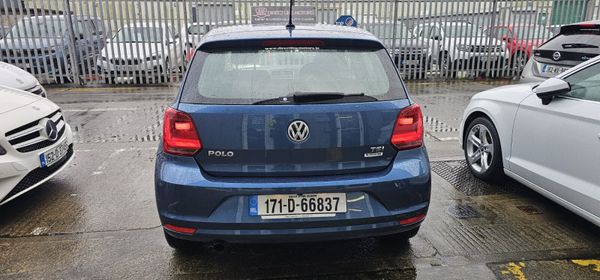 2017 Volkswagen Polo | High Line 374424335