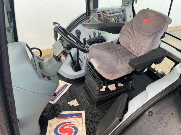 2013 Valtra N121 HiTech 374442520