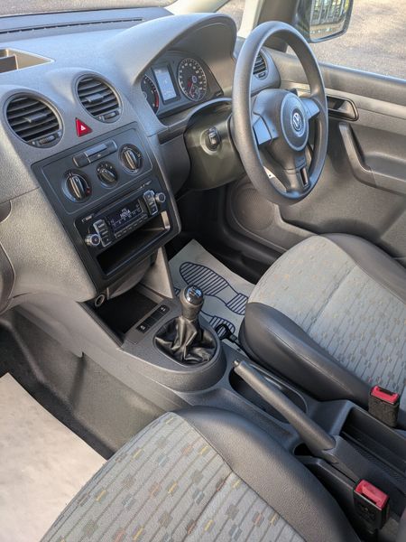 Volkswagen Caddy 2013 EXCELLENT CONDITION 374458592