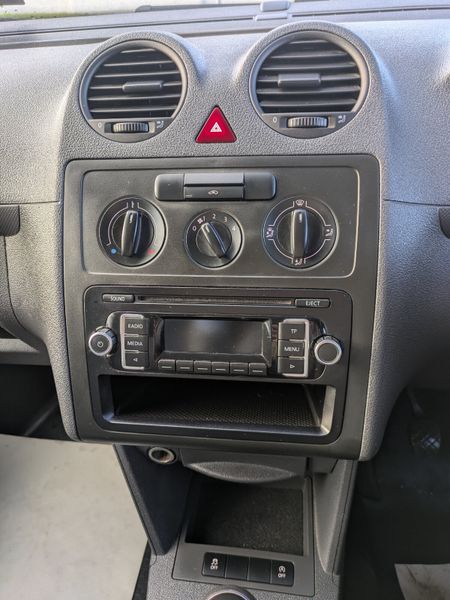 Volkswagen Caddy 2013 EXCELLENT CONDITION 374458619