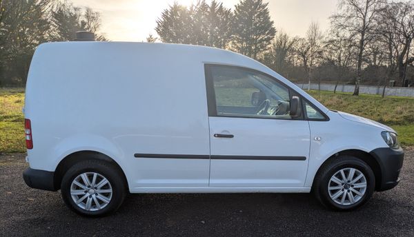 Volkswagen Caddy 2013 EXCELLENT CONDITION 374458809