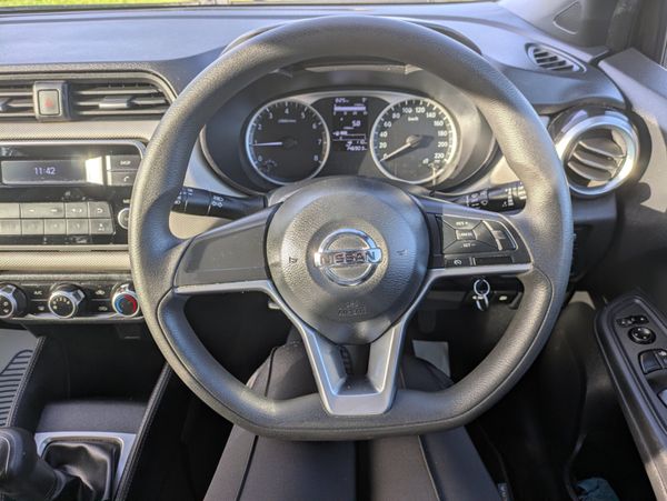 Nissan Micra 2018 374450393
