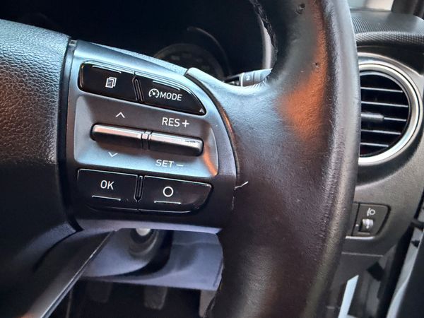 Hyundai KONA 2019 Low KM 2 Seat 374467925