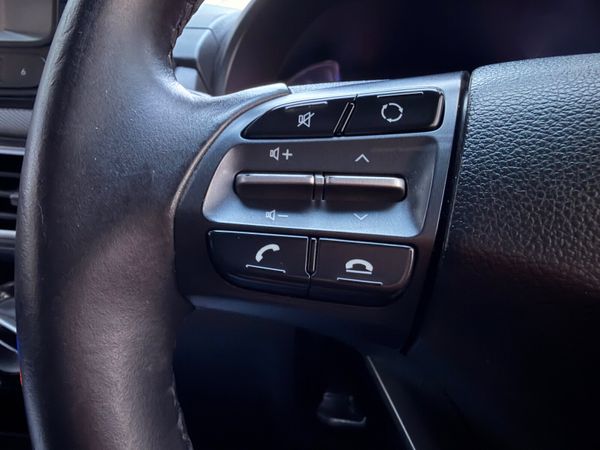 Hyundai KONA 2019 Low KM 2 Seat 374467936