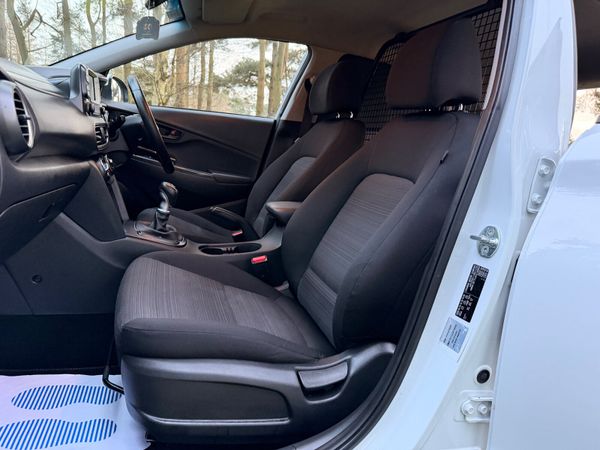 Hyundai KONA 2019 Low KM 2 Seat 374467937