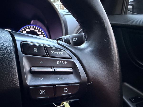 Hyundai KONA 2019 Low KM 2 Seat 374467938