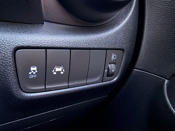 Hyundai KONA 2019 Low KM 2 Seat 374467931