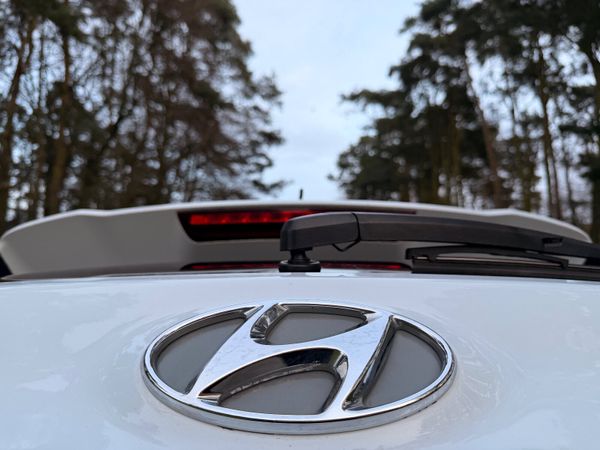 Hyundai KONA 2019 Low KM 2 Seat 374467946