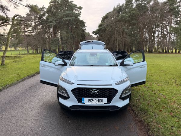 Hyundai KONA 2019 Low KM 2 Seat 374467952