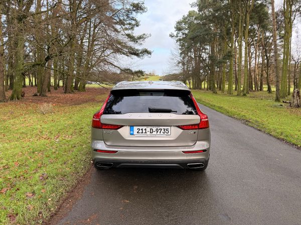 Volvo V60 2021 AWD Cross Country 374468975