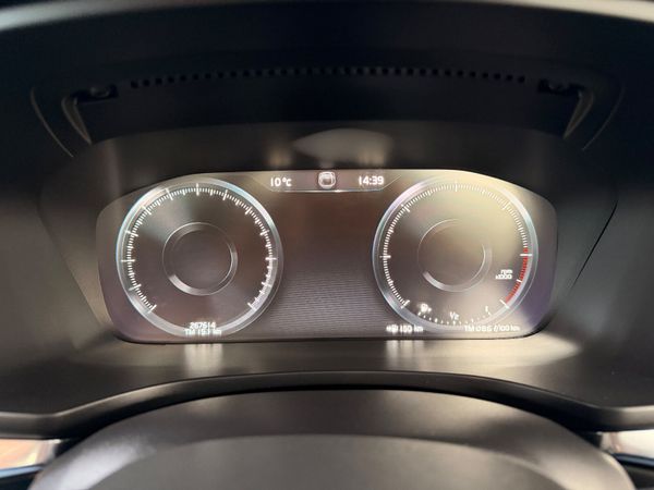 Volvo V60 2021 AWD Cross Country 374468982