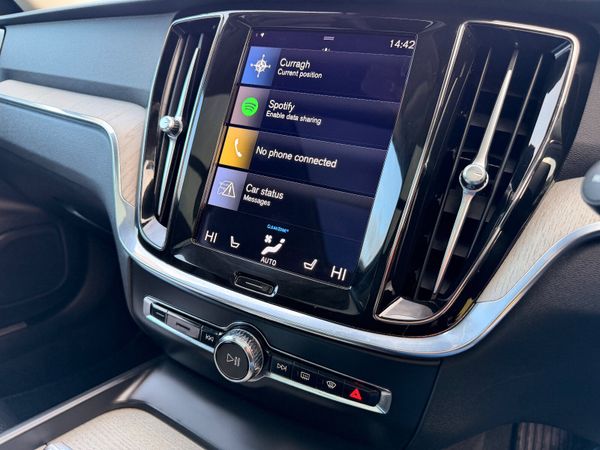 Volvo V60 2021 AWD Cross Country 374468999