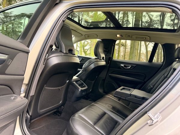 Volvo V60 2021 AWD Cross Country 374469005