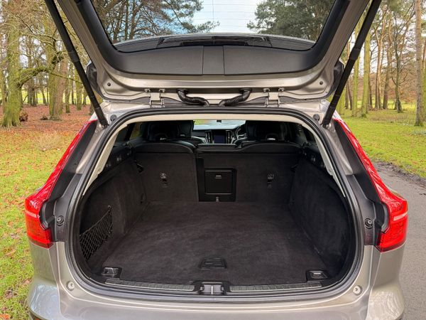 Volvo V60 2021 AWD Cross Country 374469010