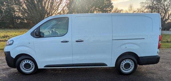 Opel Vivaro LOW KMS/ INC VAT/ NEW DOE 11/26 374462301