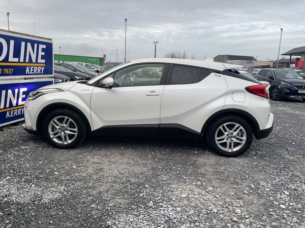 2020 TOYOTA C-HR LUNA 1.8 PETROL HYBRID SPOTLESS 374463942