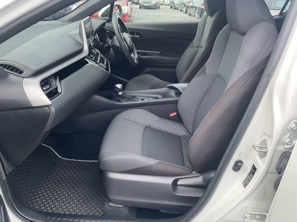 2020 TOYOTA C-HR LUNA 1.8 PETROL HYBRID SPOTLESS 374463950