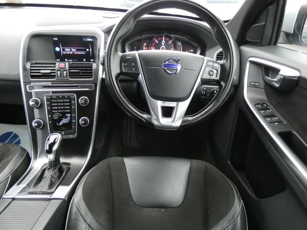 VOLVO XC60 D4 (190hp) FWD R-DESIGN SE GEARTRONIC 374499364