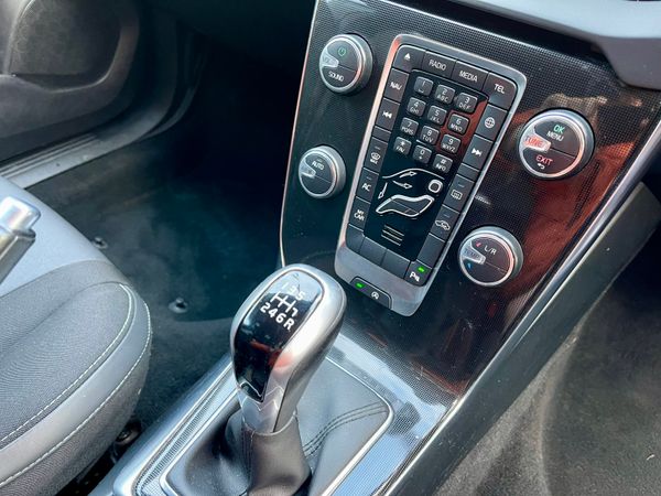 172 Volvo V40 2.0 (WARRANTY/ NEW NCT) 374491697