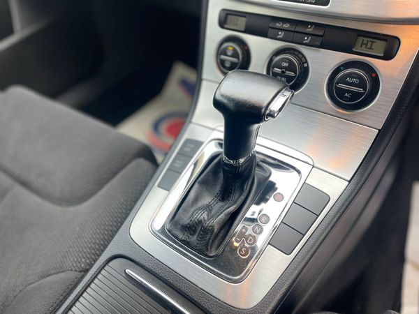 VW Passat 1.6 FSI • Auto • NCT 02/26 • Tax 03/25 374491932