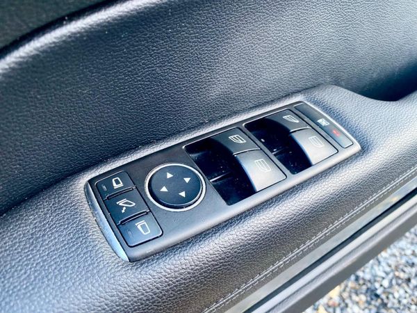 Mercedes E 220 Coupe Sport AMG Styling, Stunning 374492440