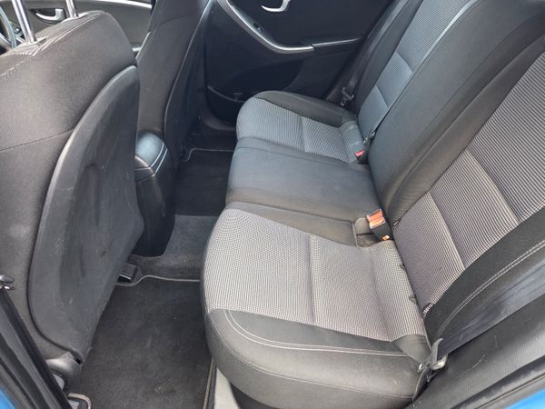 Hyundai i30 1.6 Deluxe, New Nct 374508242