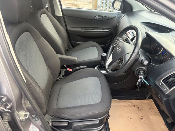 2014 Hyundai i20 premium 1.4crdi 374508428