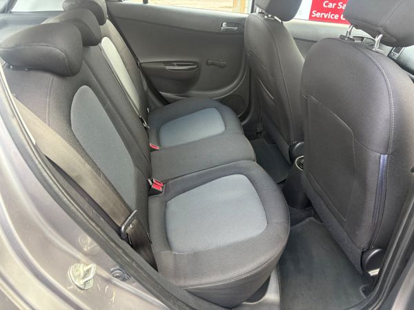 2014 Hyundai i20 premium 1.4crdi 374508438