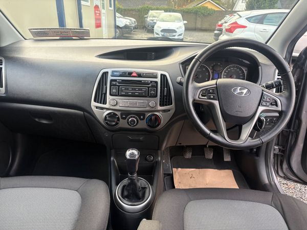 2014 Hyundai i20 premium 1.4crdi 374508439
