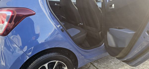 Hyundai i10 2017  (Irish car) Manual 374503087