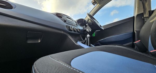 Hyundai i10 2017  (Irish car) Manual 374503092