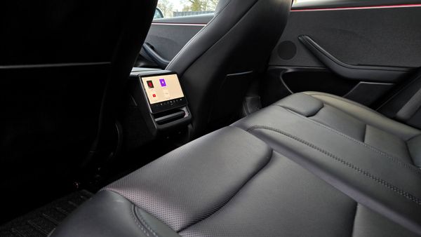 // Deposit Taken // 374525829