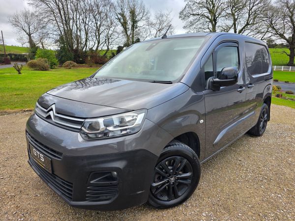 Automatic 2021 Citroën Berlingo Driver 374529995