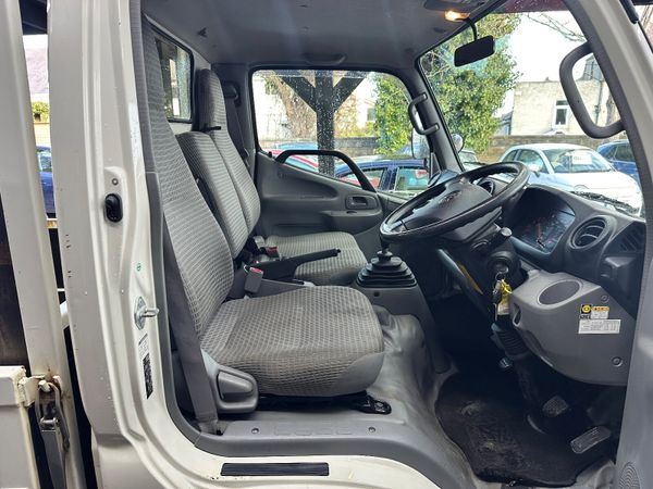 Toyota Dyna 2017 374530542