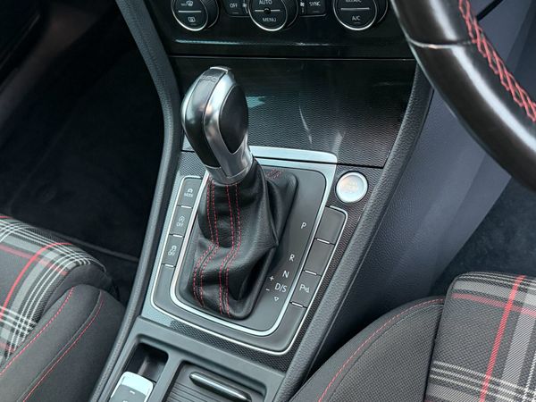 Vw Golf GTI 374533142