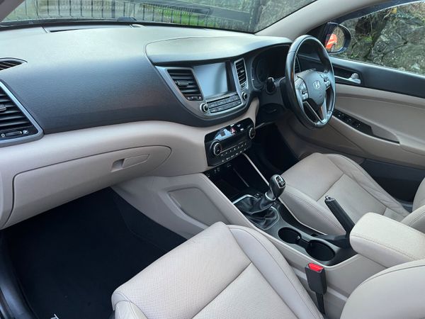 Hyundai Tucson 1.7 D Executive SE 374547401