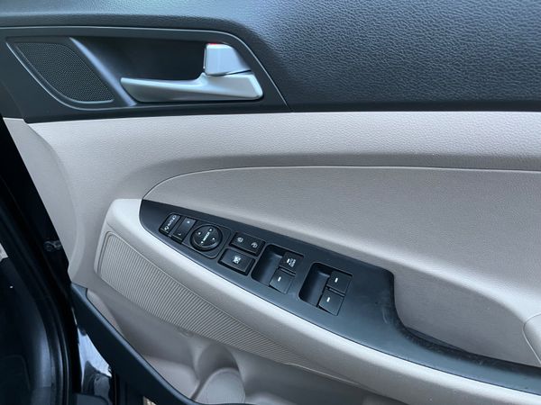 Hyundai Tucson 1.7 D Executive SE 374547468