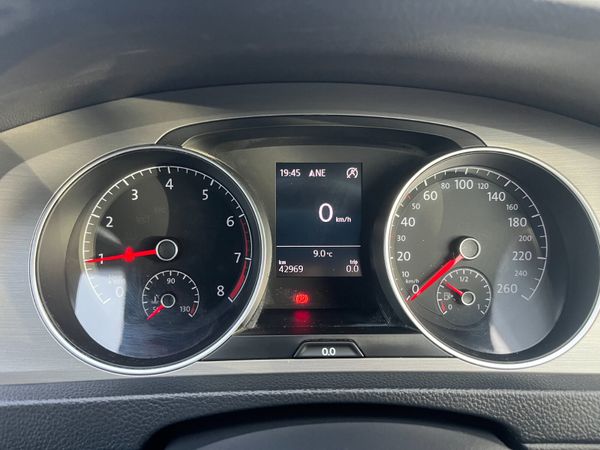 Volkswagen Golf 2015, 1.2 TSI 5 DR AUTO LOW KMS 374564153