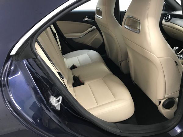 Mercedes-Benz CLA 2017 374576964