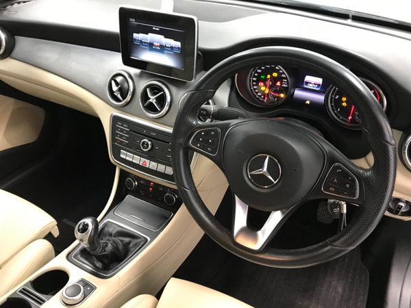 Mercedes-Benz CLA 2017 374576969
