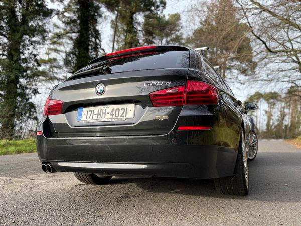 2017 BMW 5-Series 520D estate automatic 374571164