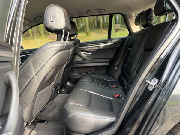 2017 BMW 5-Series 520D estate automatic 374571166