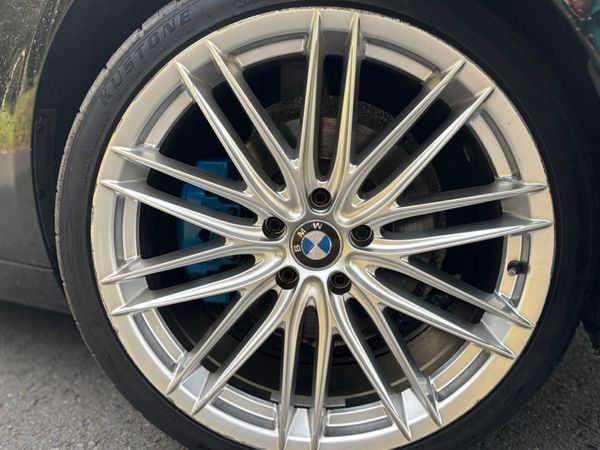 2017 BMW 5-Series 520D estate automatic 374571160