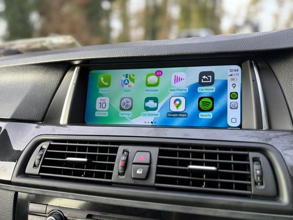 2017 BMW 5-Series 520D estate automatic 374571177