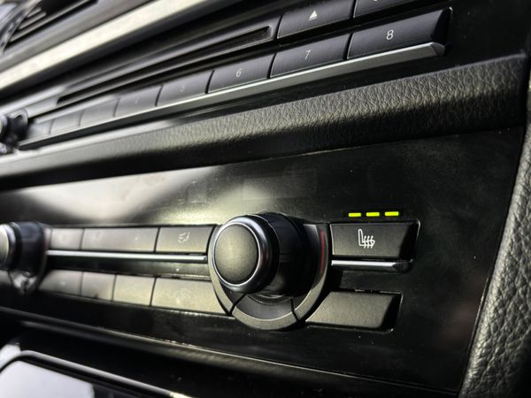 2017 BMW 5-Series 520D estate automatic 374571179