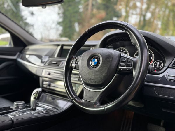 2017 BMW 5-Series 520D estate automatic 374571173