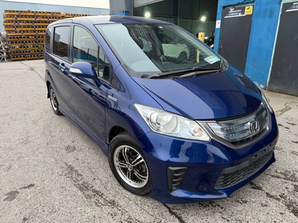 2014 Honda Freed 1.5 Hybrid Automatic/6 seater 374596998