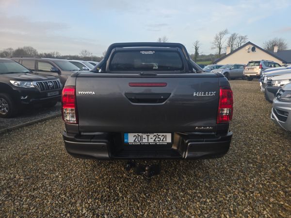 Toyota Hilux 2.4 D4D Invincible X 374597357