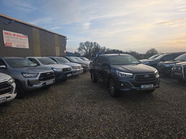 Toyota Hilux 2.4 D4D Invincible X 374597363