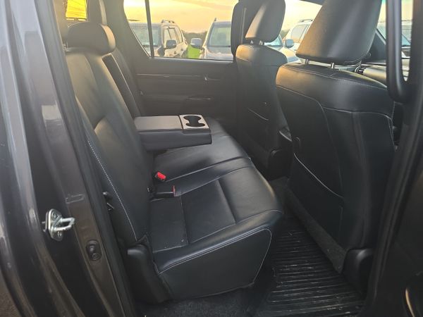 Toyota Hilux 2.4 D4D Invincible X 374597374